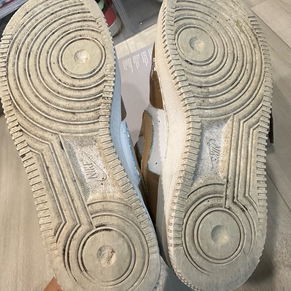 Air Force 1 - Picture 8 of 16